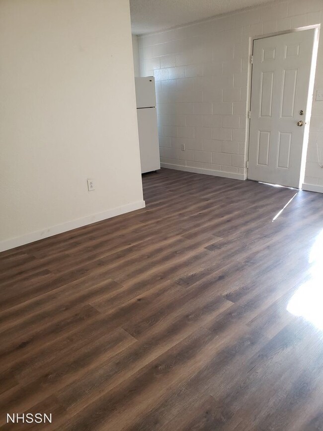 2106 Daley St in North Las Vegas, NV - Building Photo - Building Photo