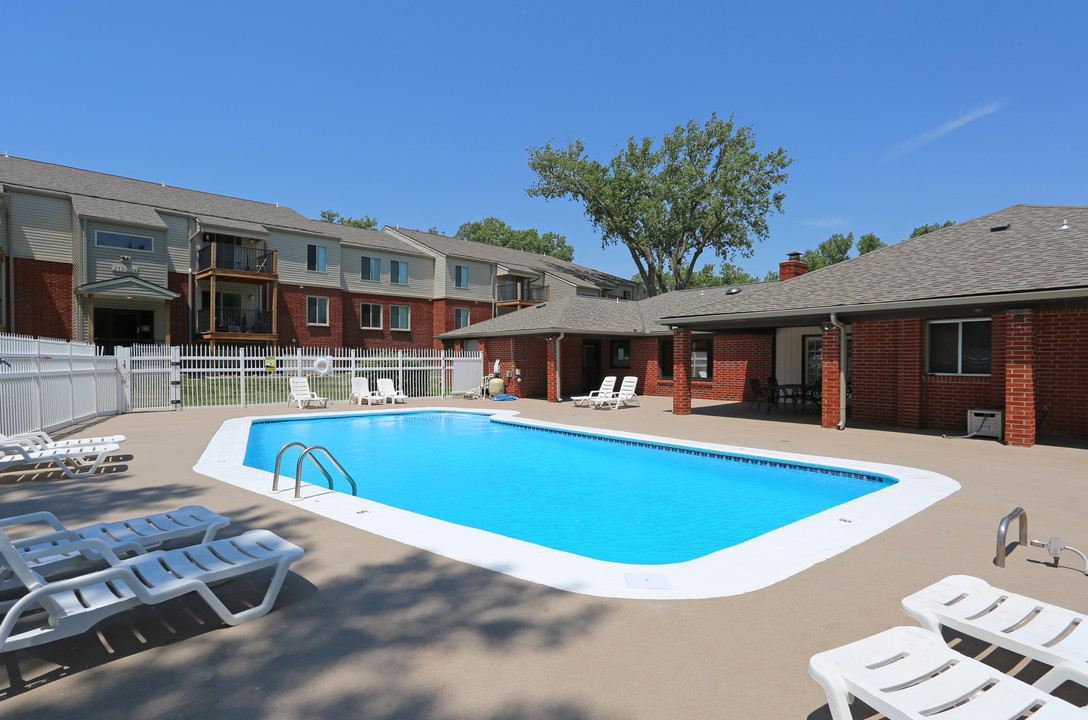 Tall Oaks Apartments in Wichita, KS - Foto de edificio