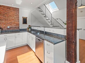 28 Adams St in Worcester, MA - Building Photo - Building Photo
