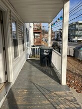 143 Charlton St, Unit 1st Floor in Southbridge, MA - Foto de edificio - Building Photo