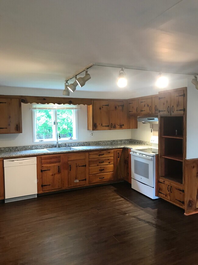 25 Highland St Rentals in Dover, NH