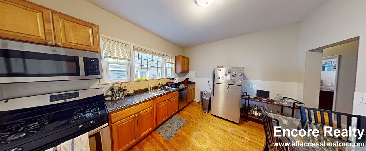 23 Tufts St, Unit 2 in Cambridge, MA - Building Photo