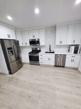 22139 Hackney St in Los Angeles, CA - Building Photo - Building Photo