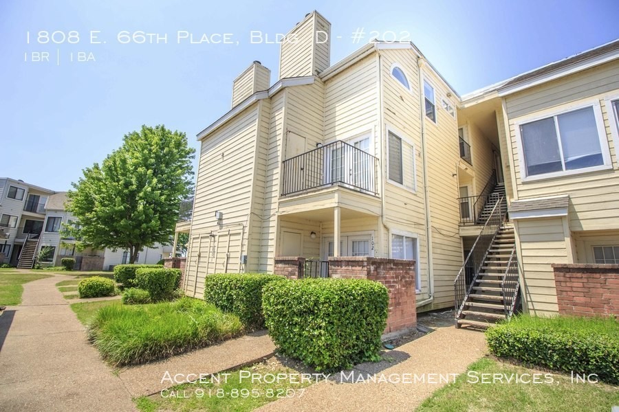 1808 E 66th Pl-Unit -#202 in Tulsa, OK - Foto de edificio