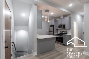 454 W Belden Ave, Unit 2 in Chicago, IL - Building Photo