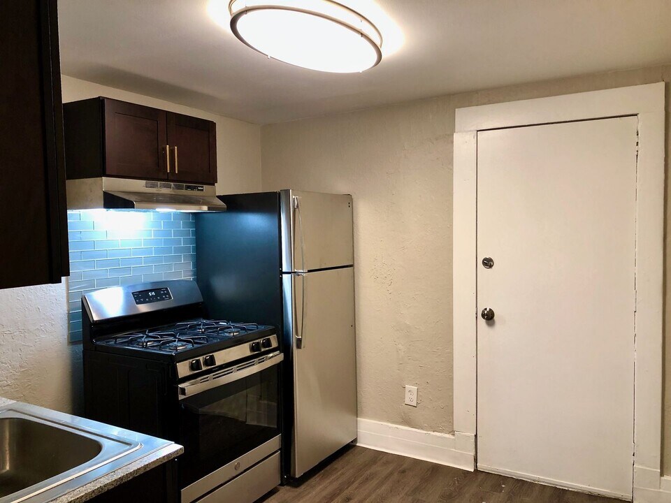 624 California Ave in Pittsburgh, PA - Building Photo