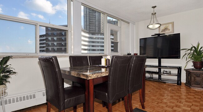 property at 1286 Islington Ave