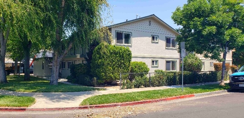 5744 Via Monte Dr, Unit D in San Jose, CA - Building Photo