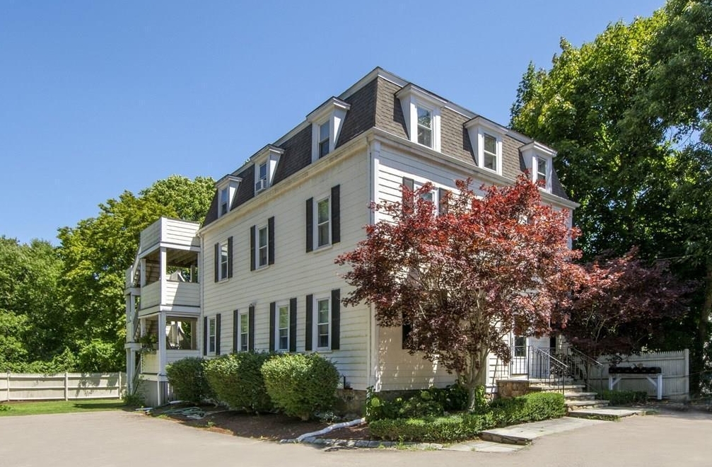 56 Spring St in Cohasset, MA - Building Photo