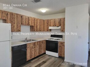 8144 Omaha Cir in Spring Hill, FL - Building Photo - Building Photo