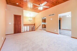 1711 Roberta Dr in Raymore, MO - Building Photo - Building Photo