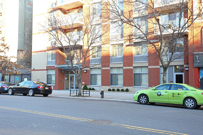 Pleasant Garden Apartments in New York, NY - Building Photo - Building Photo