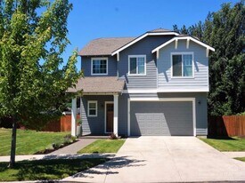 20333 Aberdeen Dr in Bend, OR - Building Photo