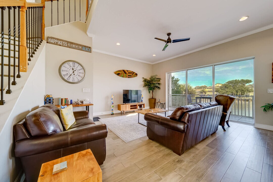 214 16th Ave in Indian Rocks Beach, FL - Building Photo