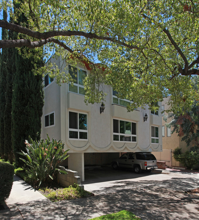 626 E Angeleno Ave in Burbank, CA - Building Photo - Building Photo