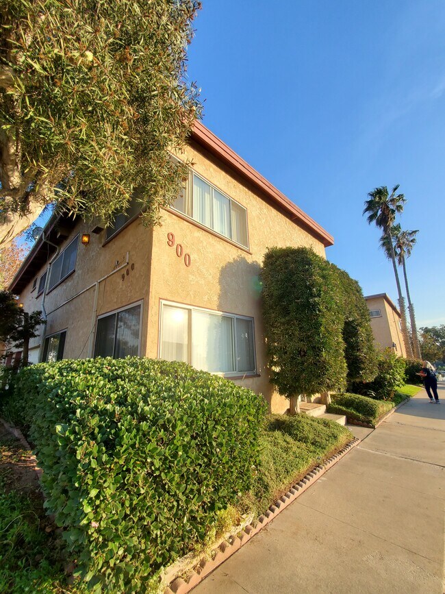 900 E Imperial Ave Rentals in El Segundo, CA