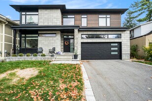 411 Leighton Terr in Ottawa, ON - Building Photo