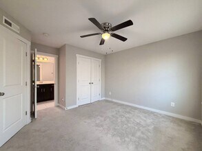 6623 Perry Creek Rd in Raleigh, NC - Building Photo - Building Photo