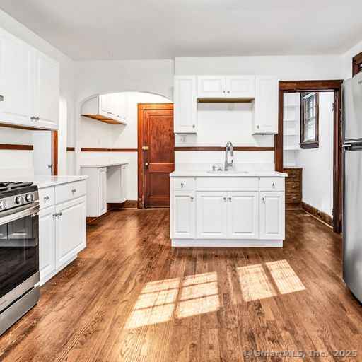 48 Scofield Ave in Bridgeport, CT - Building Photo
