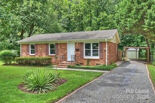 2840 Edsel Pl in Charlotte, NC - Building Photo