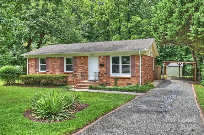 2840 Edsel Pl