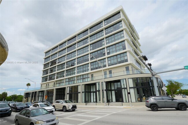 7920 NE 2nd Ave, Unit 705 in Miami, FL - Building Photo - Building Photo