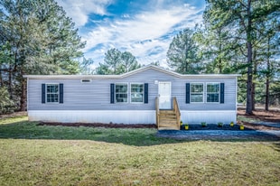 20 Samaria St in Kingstree, SC - Building Photo