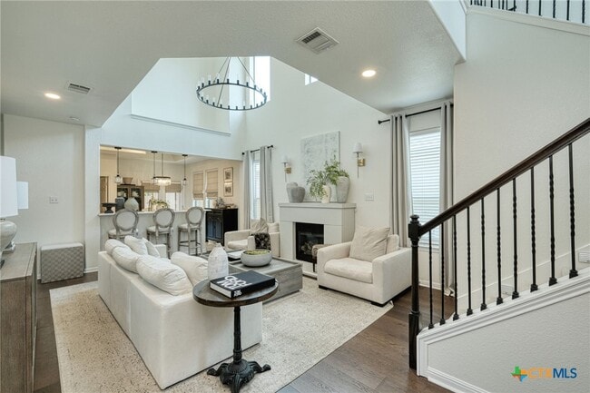 7233 Menchaca Rd in Austin, TX - Building Photo - Building Photo