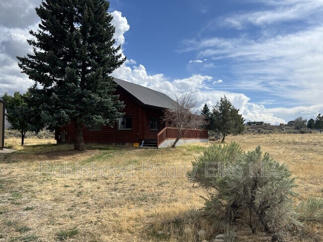 818 Abarr Plaza in Spring Creek, NV - Building Photo - Building Photo
