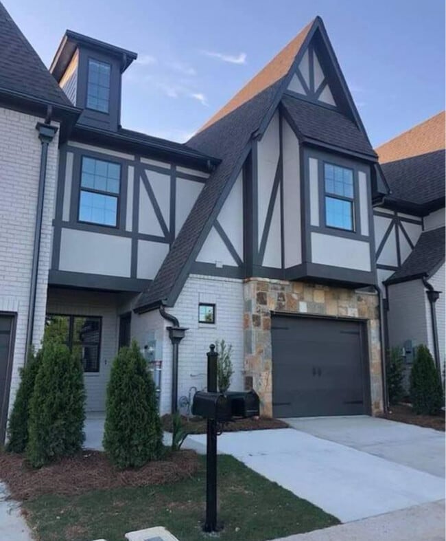 property at 4215 Lennox Dr