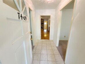 7409 Brentcove Cir in Dallas, TX - Building Photo - Building Photo