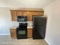 2902 Marguerite Dr photo'
