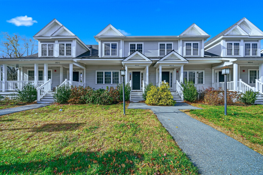 182 Main St in Acton, MA - Building Photo