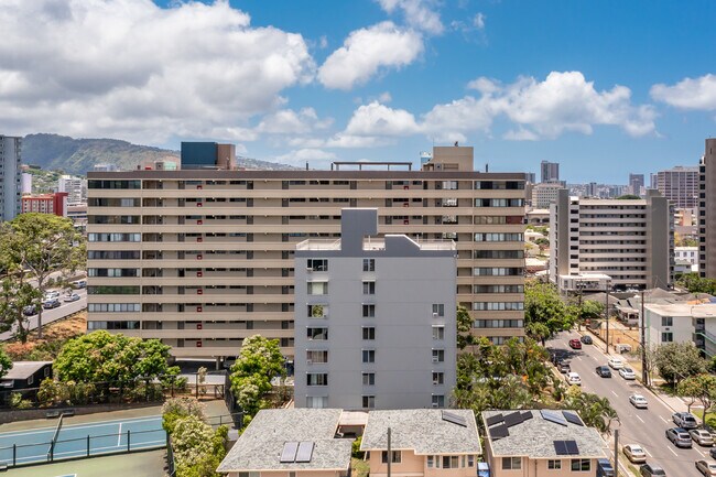 Kinau Terrace in Honolulu, HI - Building Photo - Building Photo