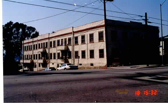 Bews Apartments in Los Angeles, CA - Foto de edificio - Building Photo