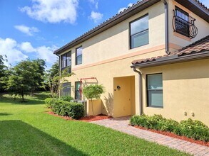 20110 Ragazza Cir in Venice, FL - Building Photo - Building Photo