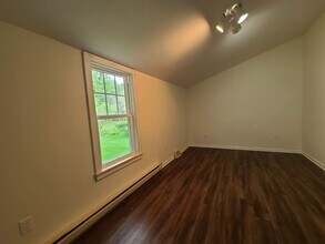 5 Beaver Brook Rd, Unit Lower in Yulan, NY - Building Photo - Building Photo