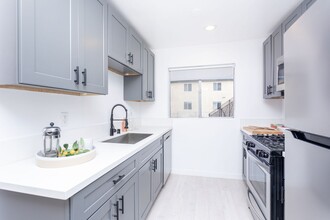 376 N Ave 57-Unit -UNIT 12 in Los Angeles, CA - Building Photo - Building Photo