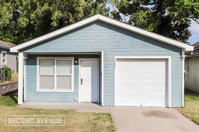 property at 2833 Kensington Ave