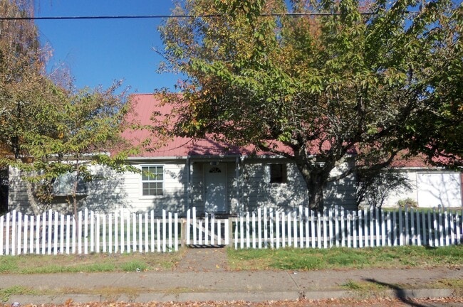 property at 315 SE Lilly Ave