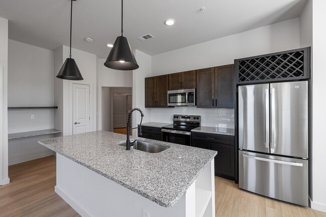 Fitzroy Riverdale in Little Rock, AR - Building Photo - Interior Photo