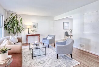 6 Burgundy Ln in New City, NY - Building Photo - Building Photo