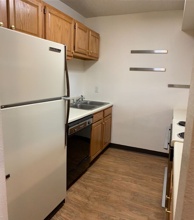 property at 2707 Valmont Rd