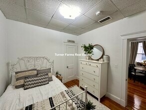 9 Woodbridge St, Unit 7 in Cambridge, MA - Foto de edificio - Building Photo
