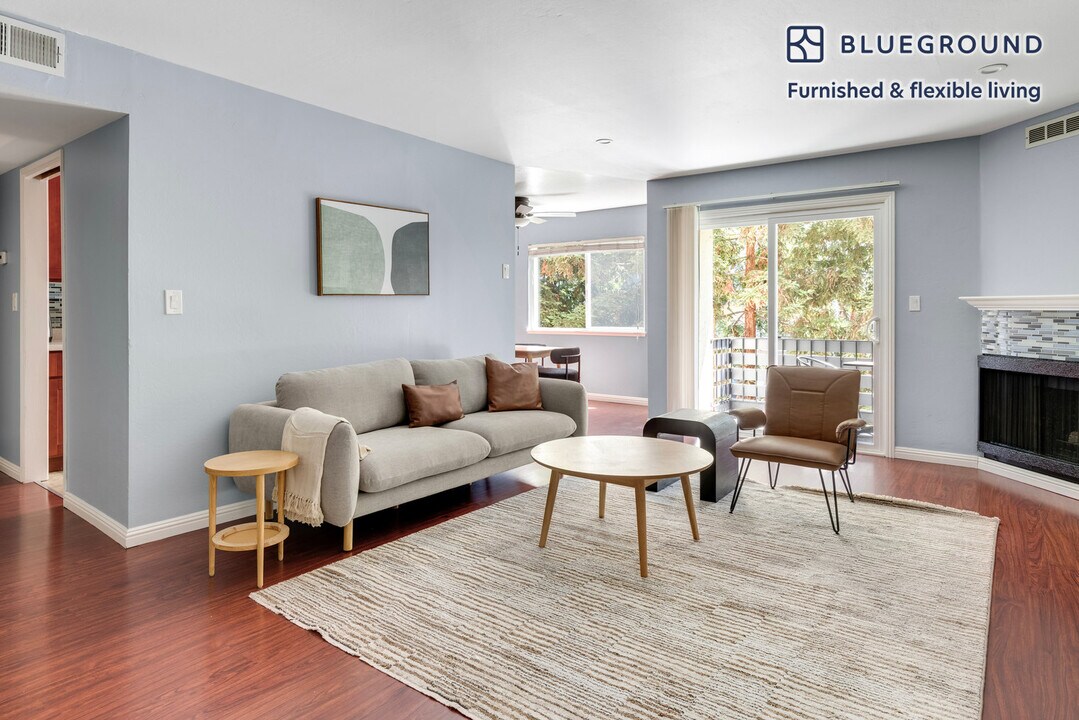 235 Arlington Rd in Redwood City, CA - Building Photo