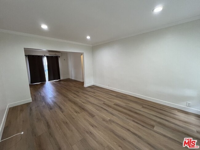 1333 S Highland Ave in Los Angeles, CA - Building Photo - Building Photo