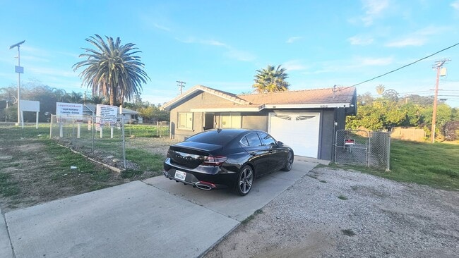 16510 Lakeshore Dr in Lake Elsinore, CA - Building Photo - Building Photo