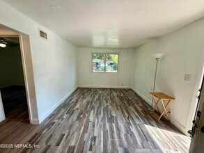 1956 W 24th St in Jacksonville, FL - Building Photo - Building Photo