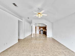 3214 Creekside Dr in Sachse, TX - Building Photo - Building Photo