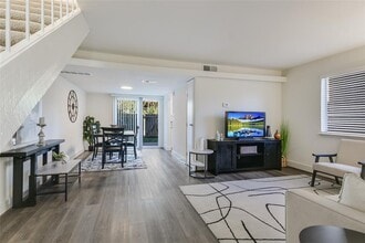 1202 Fairmount Ave in Austin, TX - Building Photo - Building Photo